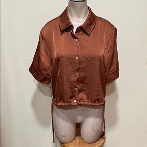 House of Harlow 1960 Satin Short-Sleeve Button-Down Top